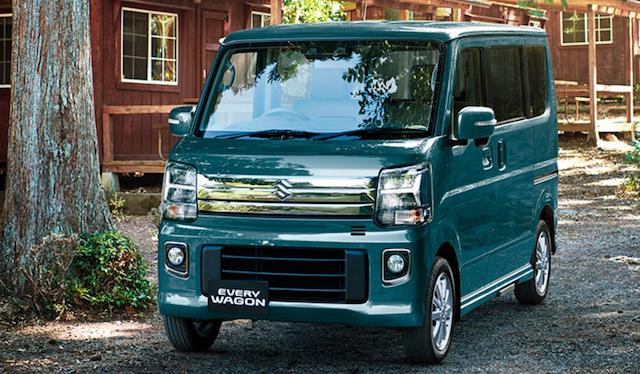 エブリイワゴンで快適に車中泊！ニトリアイテムの活用法