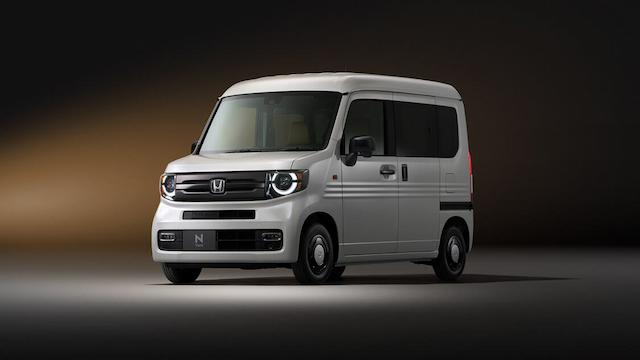 N-VANは2人で車中泊できる？特徴について解説